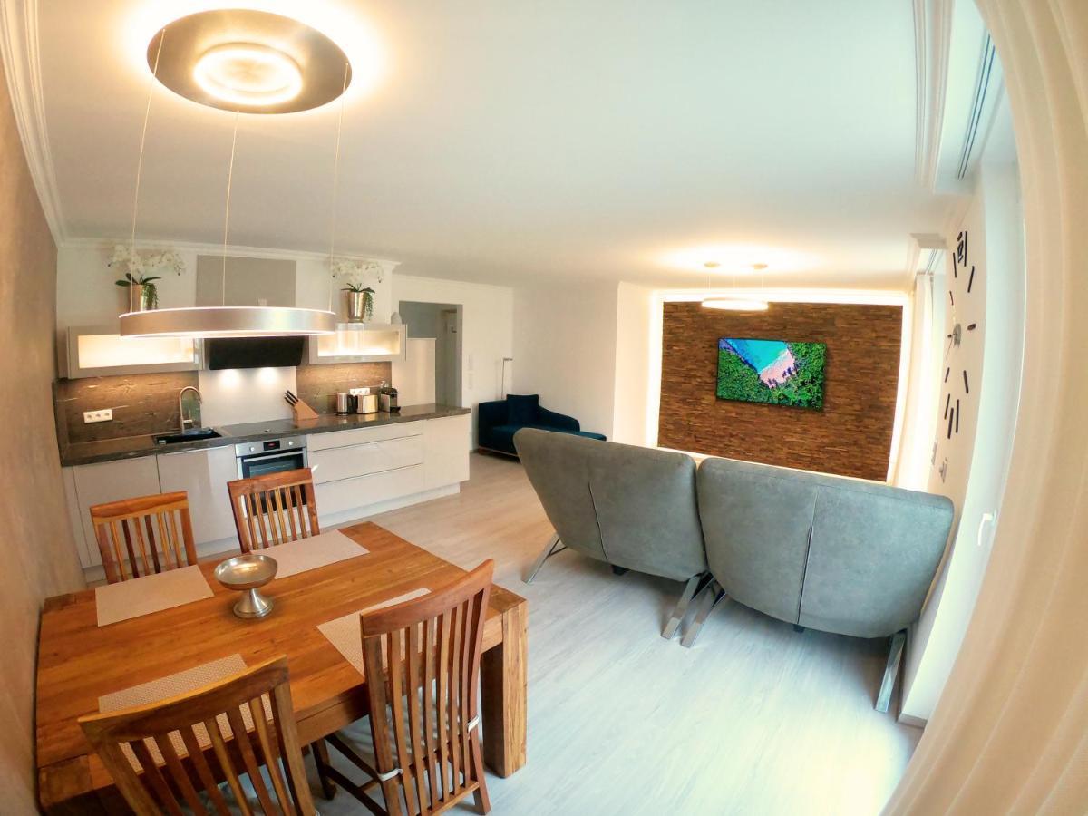 דירות לאיפהיים Antike & Modern Deluxe 2 Mit Terrasse מראה חיצוני תמונה